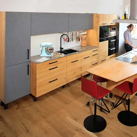 Möbelfronten aus heimiaschem Granit 