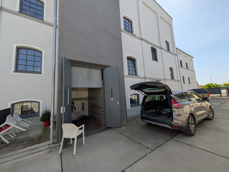 Kompletteinrichtung mit Massivholzmöbeln in Mainleus Kompletteinrichtung mit Massivholzmöbeln in Mainleus