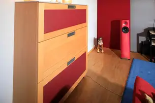 Barschrank in Massivholz 