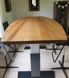 Koneferenztisch höhenverstellbar