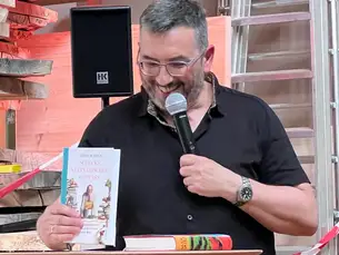 Martin Lösch von der Buchhandlung Lösch in Hersbruck