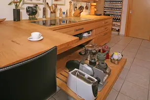 Übertiefe Buchenschränke 