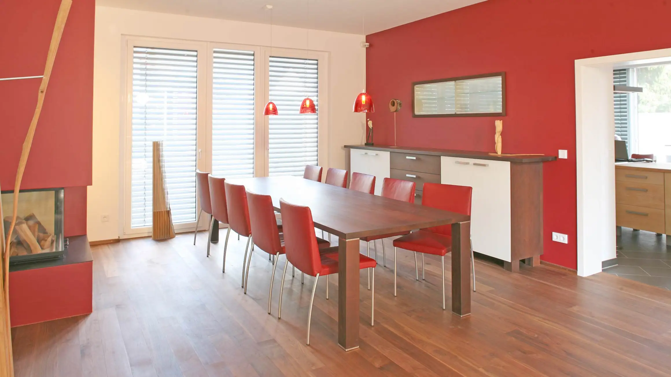 Massivholztisch in Thermobuche