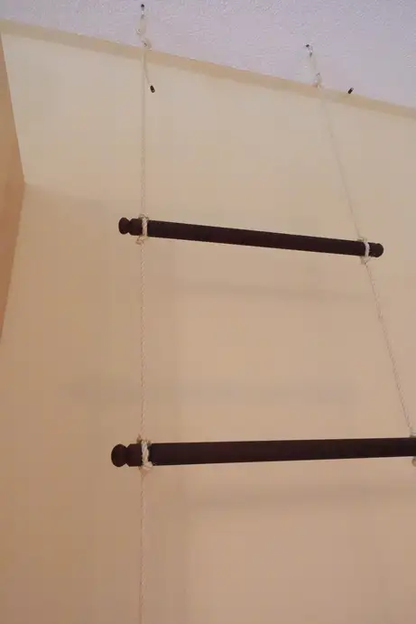 Strickleiter in Sisal und Thermobuche 