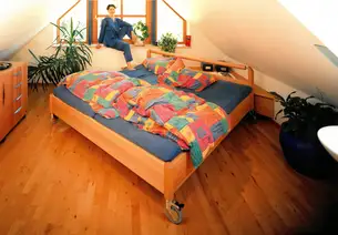 Marias Rollbett aus Buchenmassivholz 