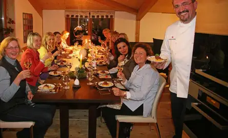 Jürgen Beyer beim Möbelmacher Kochworkshop