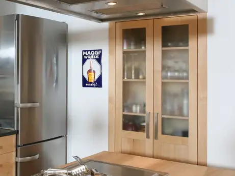 Schränke in der Speisekammerwand 