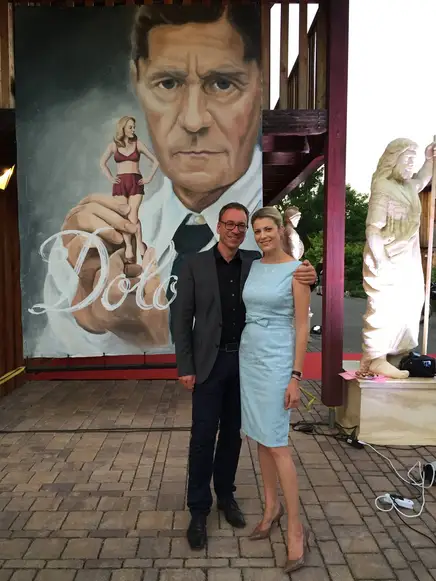Bei der Filmgala Dolores waren der Regisseur des zum Grimmepreis nomierten Films Dolores und eine Fernsehmoderatorin im Einsatz Bei der Filmgala Dolores waren der Regisseur des zum Grimmepreis nomierten Films Dolores und eine Fernsehmoderatorin im Einsatz