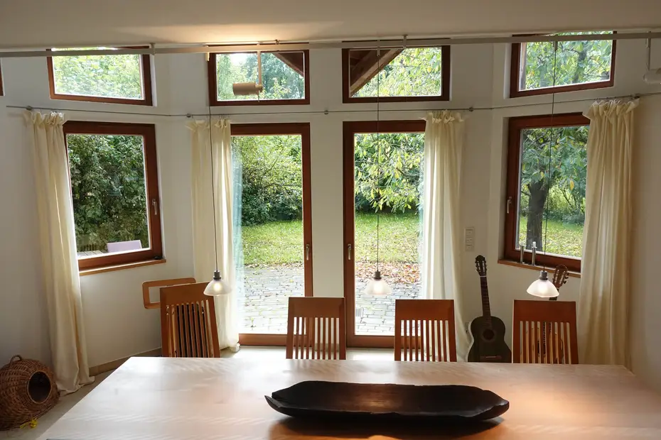 Vorhangstangen aus Edelstahl mit Ösenhaken für den Vorhang 