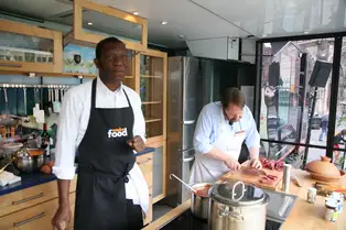 Dr. Dodo Liade von Voodofood (Elfenbeinküste) ist Spezialist für die afrikanische Küche 