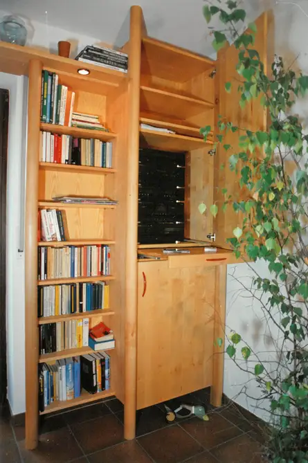 Fensterumbau mit Büchern 