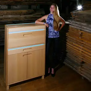 Eleganter Barschrank für Berlin 
