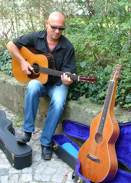 Klaus Brandls Weissenborn-Gitarre