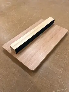 Connecting Box im höhenverstellbaren Esstisch  