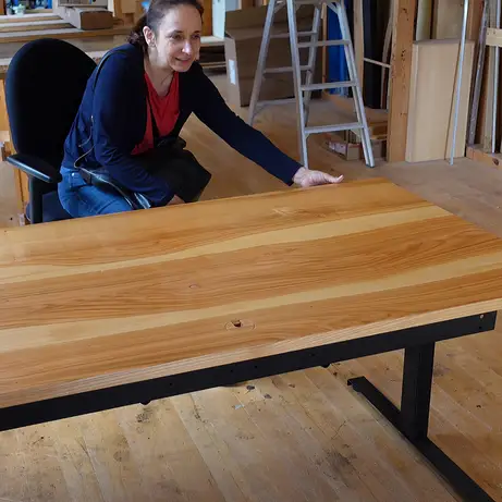 Abholung oder Lieferung des höhenverstellbaren schreibtisches aus Holz Abholung oder Lieferung des höhenverstellbaren schreibtisches aus Holz