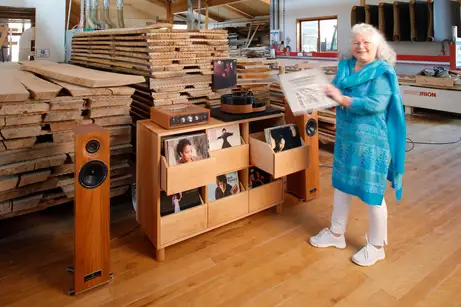 Schallplattenkommode