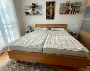 Massivholzbett aus sehr sauberer Buche mit großer Rundung an den Kanten