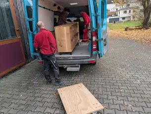 Schallplattenschrank Abtransport 