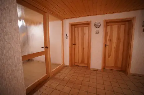 Mit viel Liebe verleimte verleimte Massivholzmaserung Mit viel Liebe verleimte verleimte Massivholzmaserung