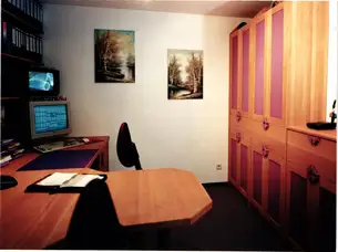 Massivholzbüro auf Facebook