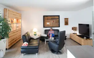 Elsbeerenschränke mit Lowboard 